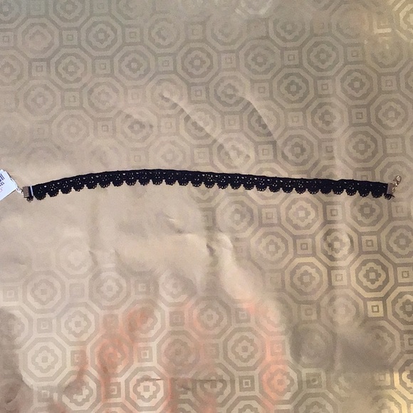 CHOCKER - Picture 7 of 7